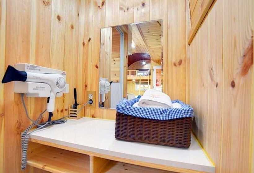 Geoje Jeongdeulgo Pension