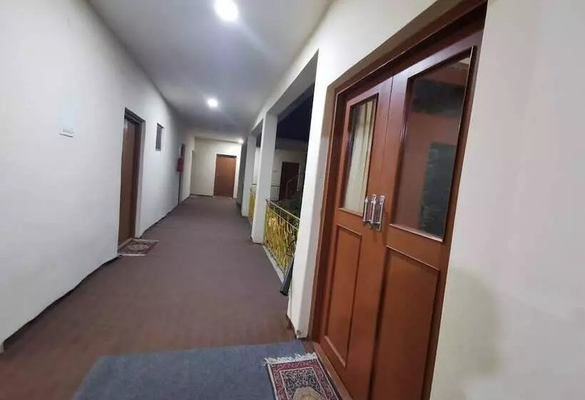 Gulmit Continental Hotel Hunza Valley