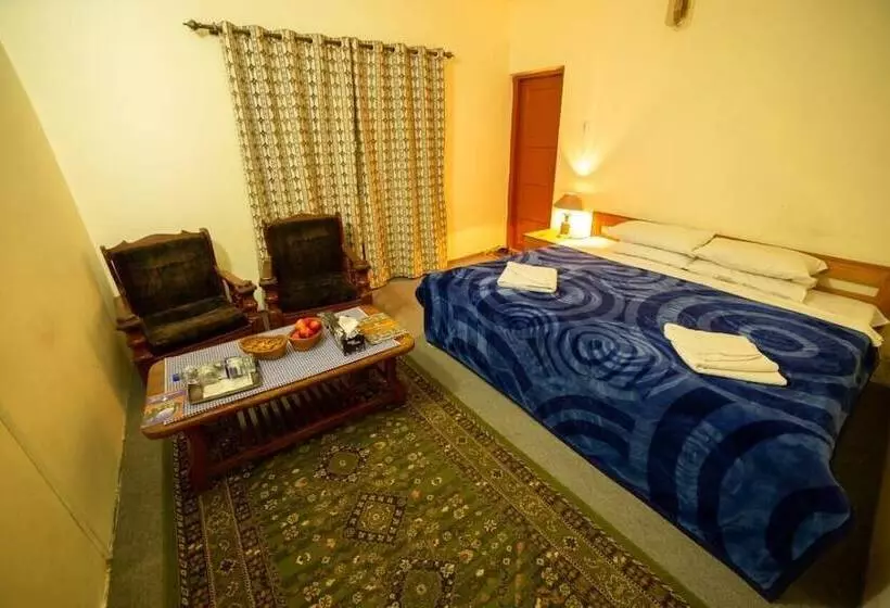 Gulmit Continental Hotel Hunza Valley