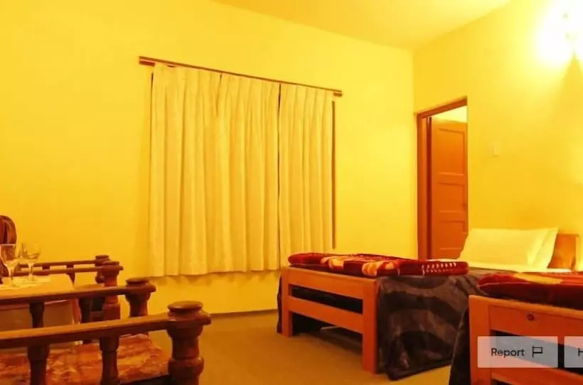 Gulmit Continental Hotel Hunza Valley