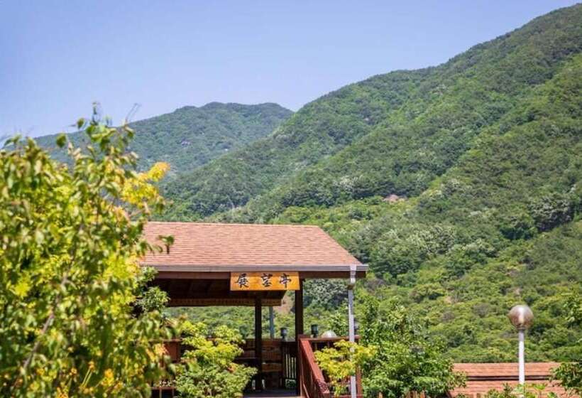 Gurye Jeonmangjoeunjip Pension