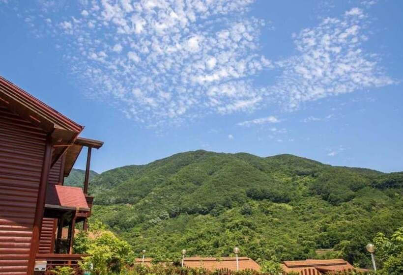 Gurye Jeonmangjoeunjip Pension