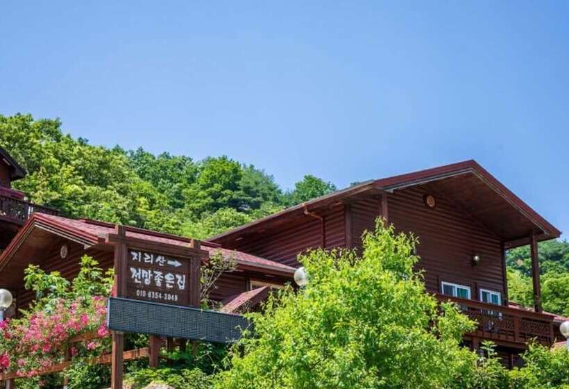 Gurye Jeonmangjoeunjip Pension