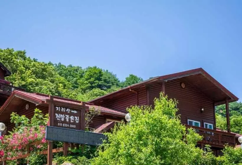 Gurye Jeonmangjoeunjip Pension