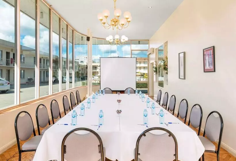 ホテル Breakfree Queanbeyan