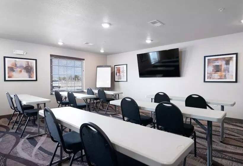 Hotelli Cobblestone Inn & Suites  Yuma