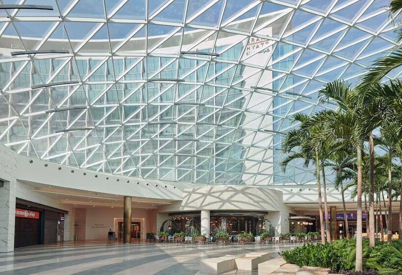 هتل Grand Hyatt Kuwait