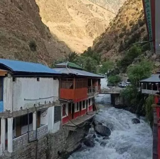 هتل Hunza Elites