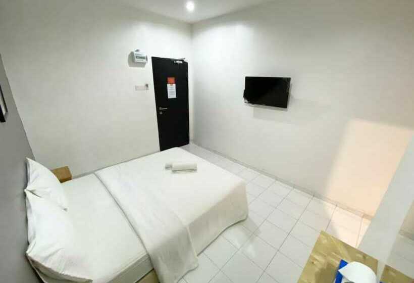 One One 08 Hotel Sungkai