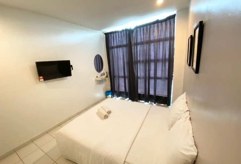 One One 08 Hotel Sungkai