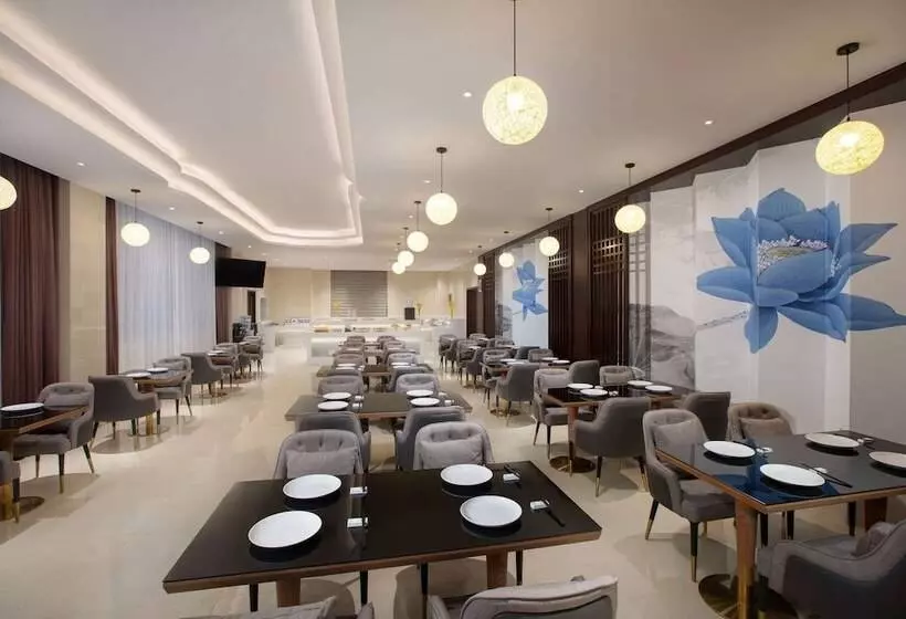 ホテル Ramada Encore By Wyndham Linqu Downtown