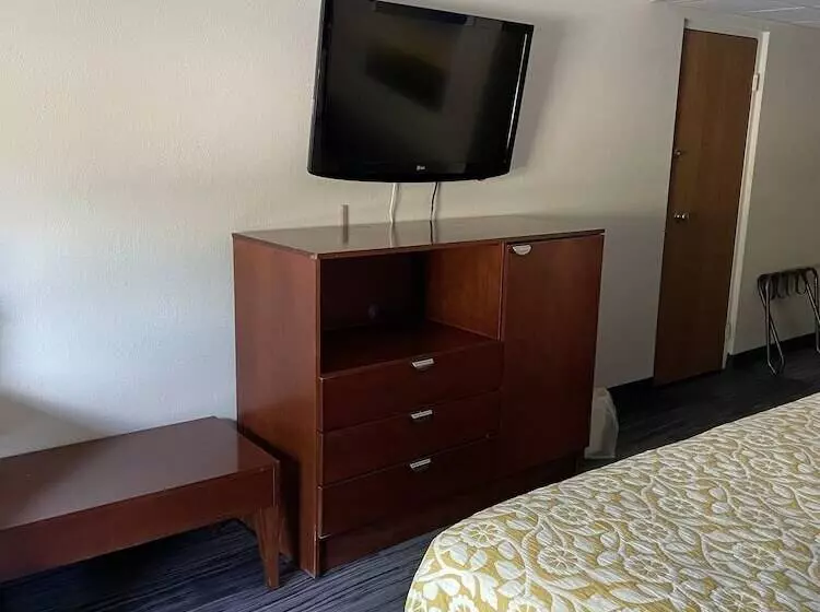 Hotelli The Royal Inn & Suites