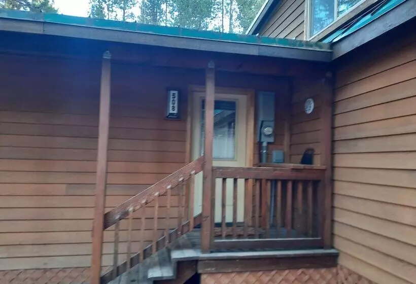 Hotelli Willamette Pass Inn