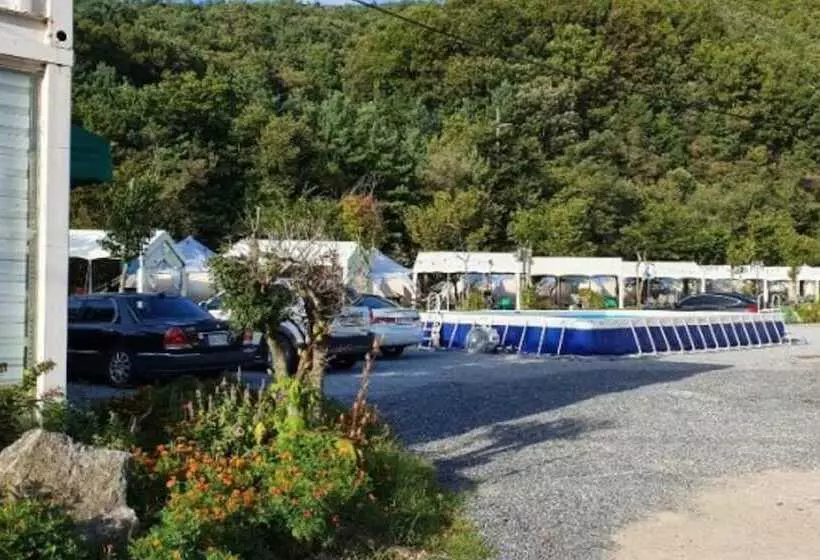 Jecheon Hilark Glamping Pension