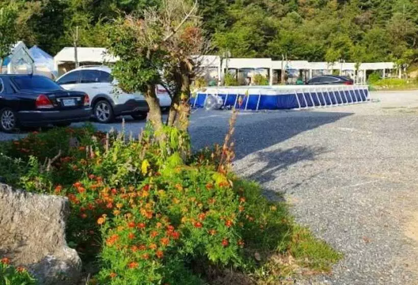 Jecheon Hilark Glamping Pension