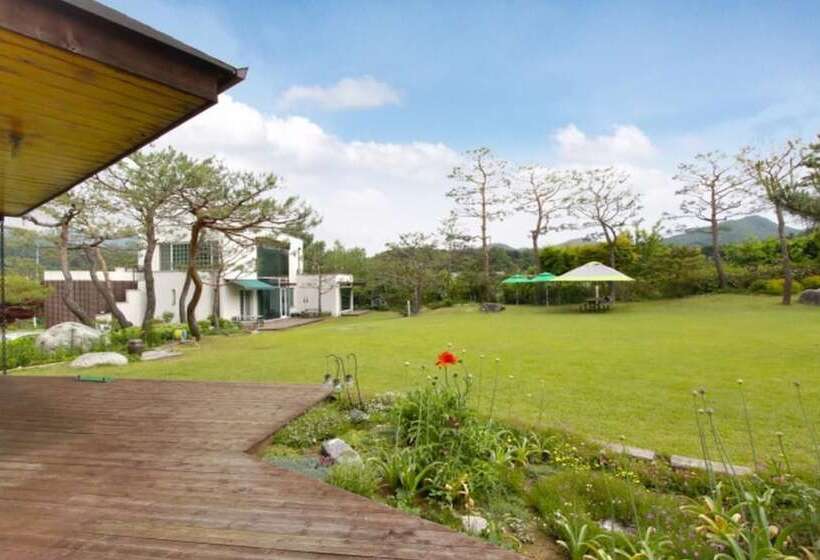 Namyangju Tannenbaum Pension