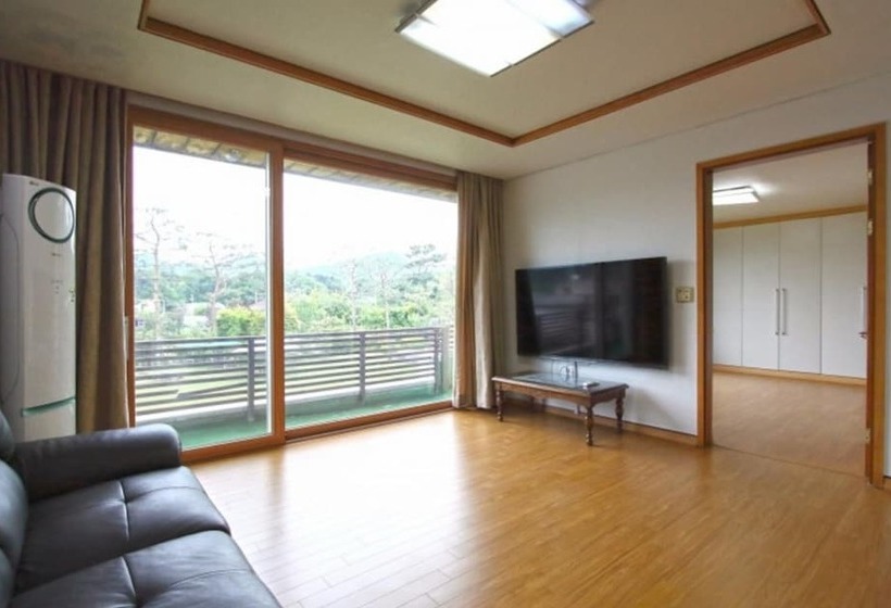 Namyangju Tannenbaum Pension