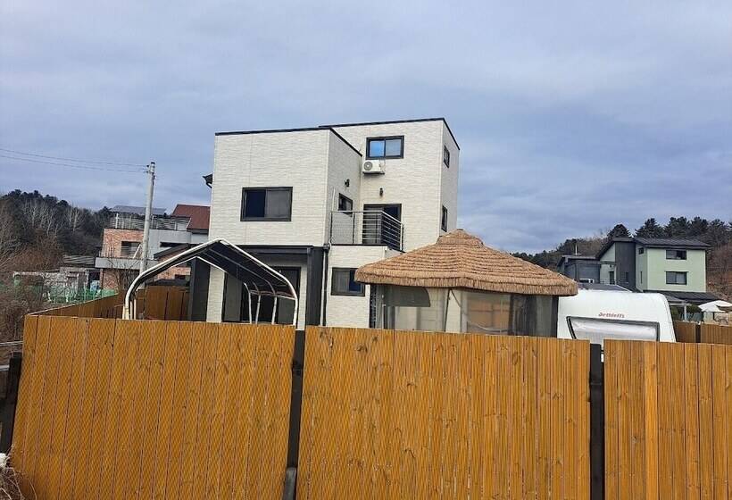 بنسيون Chuncheon Staysaint21 Poolvilla