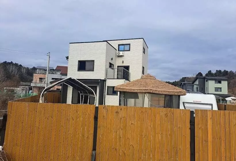 Majatalo Chuncheon Staysaint21 Poolvilla