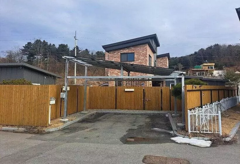 Majatalo Chuncheon Staysaint21 Poolvilla