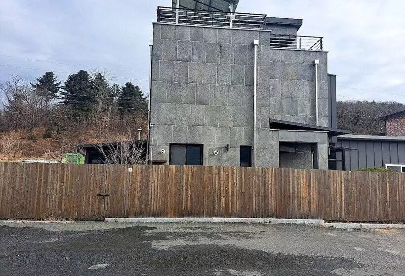 Majatalo Chuncheon Staysaint21 Poolvilla