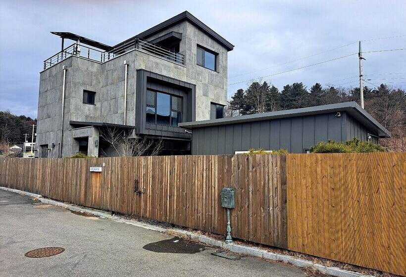 بنسيون Chuncheon Staysaint21 Poolvilla