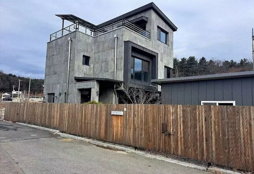 Majatalo Chuncheon Staysaint21 Poolvilla