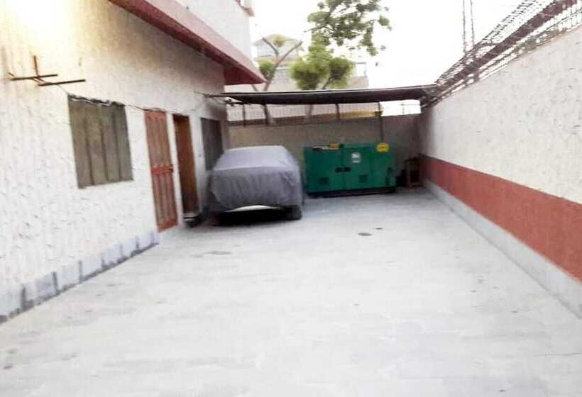 پانسیون Indus Guest House