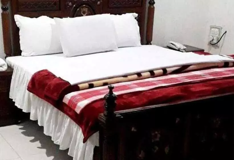 پانسیون Indus Guest House