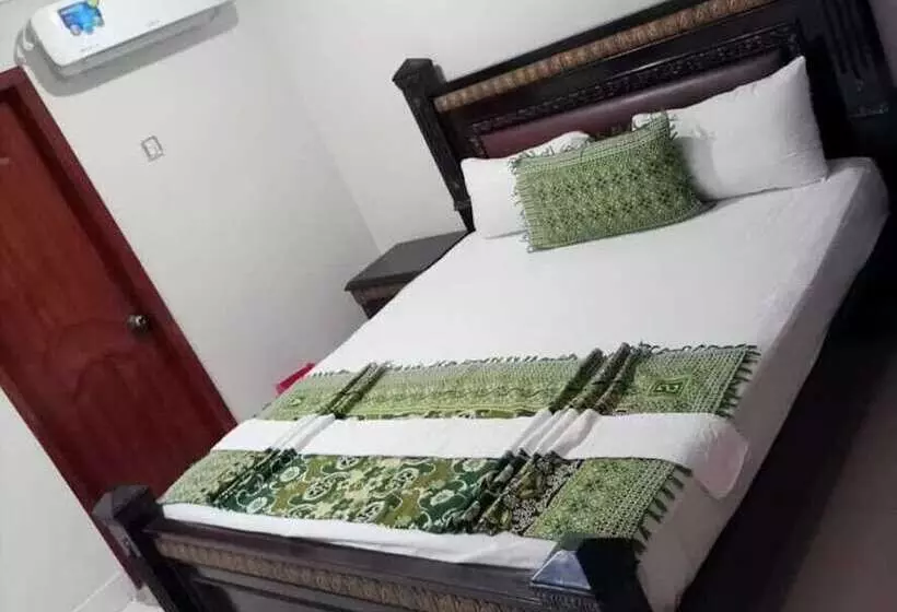 پانسیون Indus Guest House