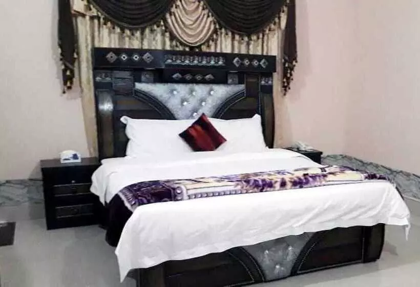 پانسیون Indus Guest House