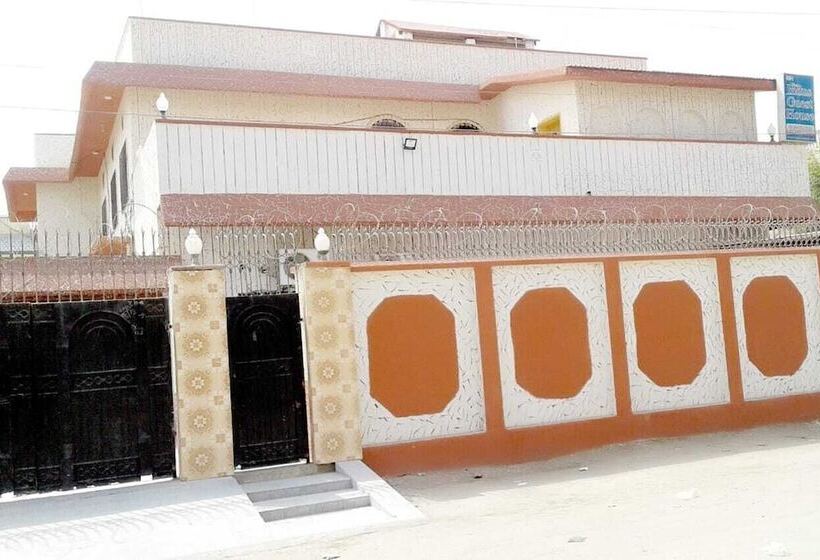 پانسیون Indus Guest House