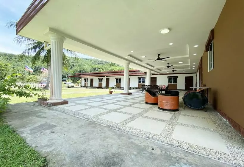 ペンション Oyo Home 90319 Ambong Bay Resthouse Homes