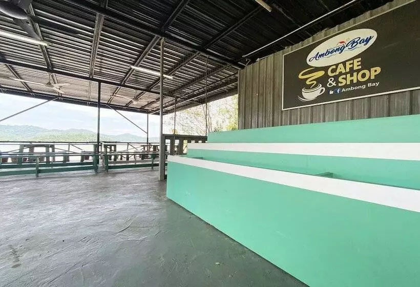 ペンション Oyo Home 90319 Ambong Bay Resthouse Homes