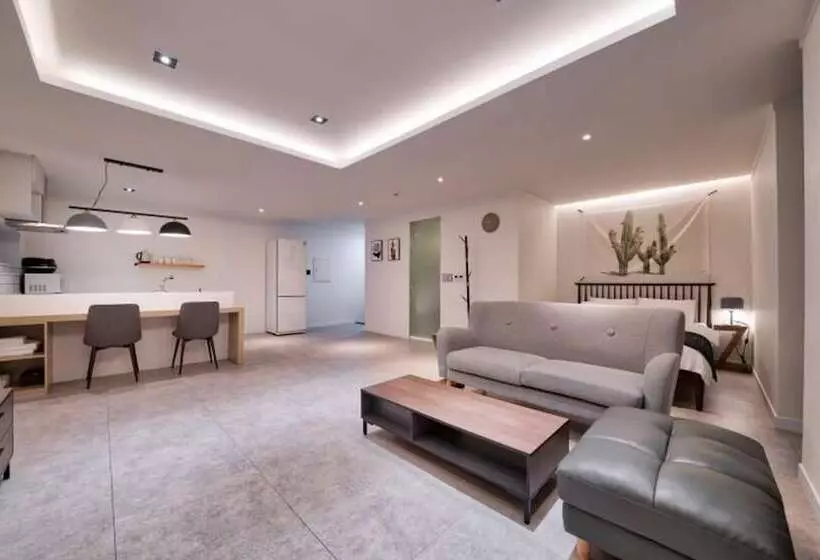 پانسیون Pocheon Forest Pool Villa