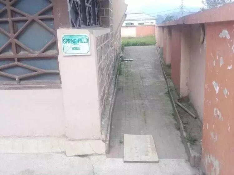 پانسیون Springfield Guest House