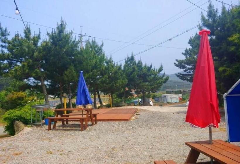 Pensión Taean Sinbatdeu Ui Moheom