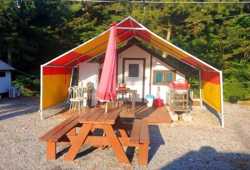 Pensión Taean Sinbatdeu Ui Moheom