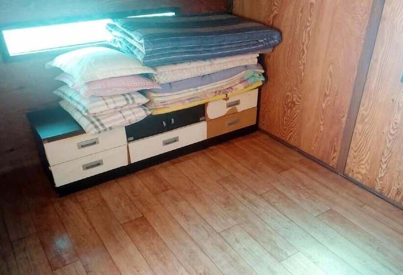 Pensión Taean Sinbatdeu Ui Moheom