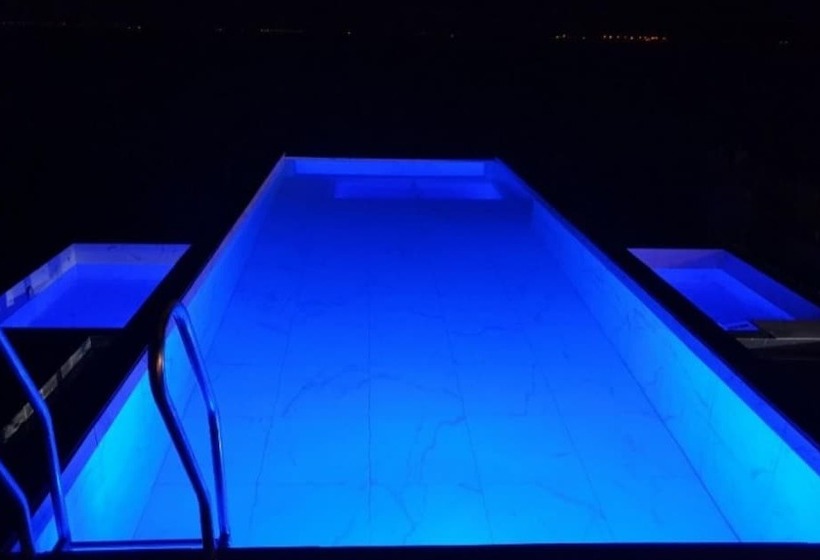 Pohang Glampingaen And Caravan Pension