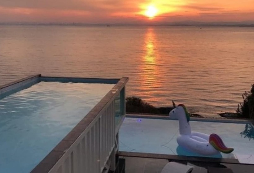 Pohang Glampingaen And Caravan Pension