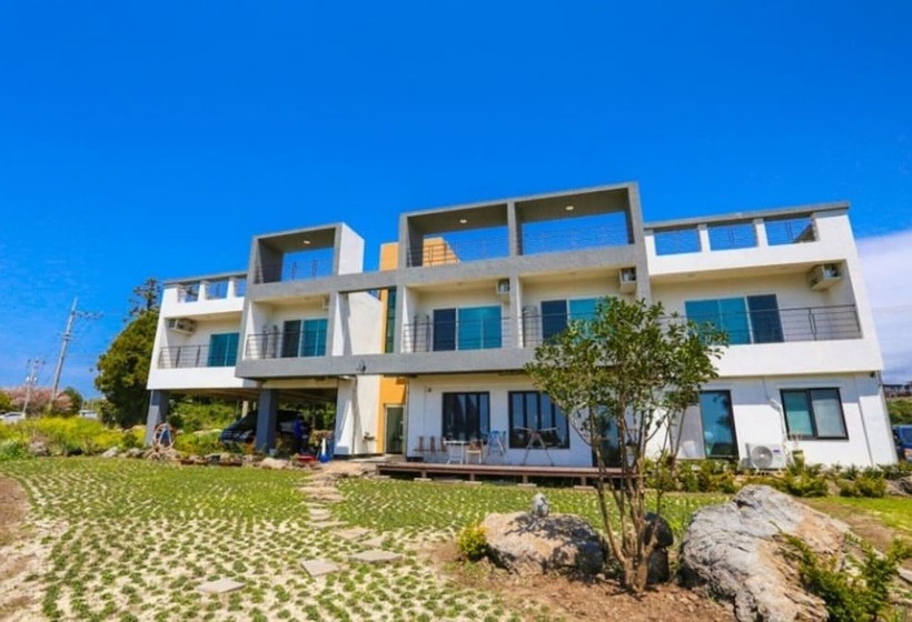 Seogwipo Gonmul Swimpang Pension