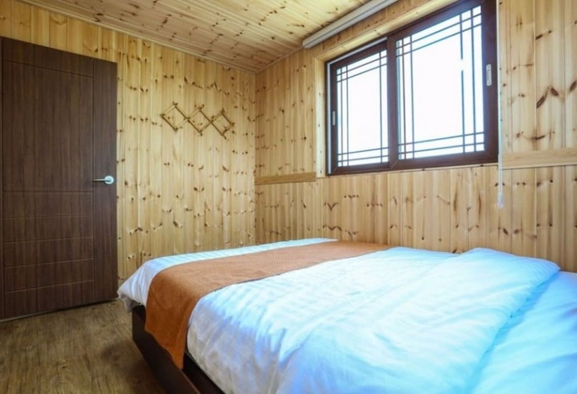 Seogwipo Gonmul Swimpang Pension