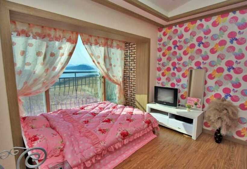 Seosan Noeulgwa Bada Pension