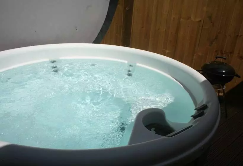 Snow White S House   Farm Park Stay With Hot Tub, Bbq & Fire Pit