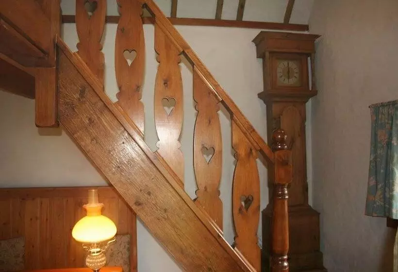 Snow White S House   Farm Park Stay With Hot Tub, Bbq & Fire Pit