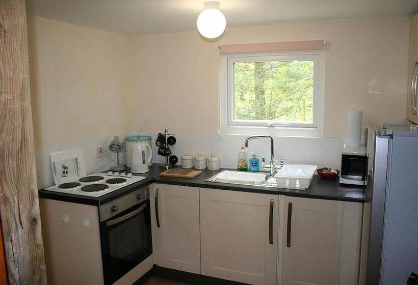 Snow White S House   Farm Park Stay With Hot Tub, Bbq & Fire Pit