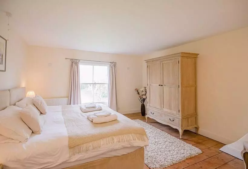 The Farmhouse, Boundary Farm, Framlingham