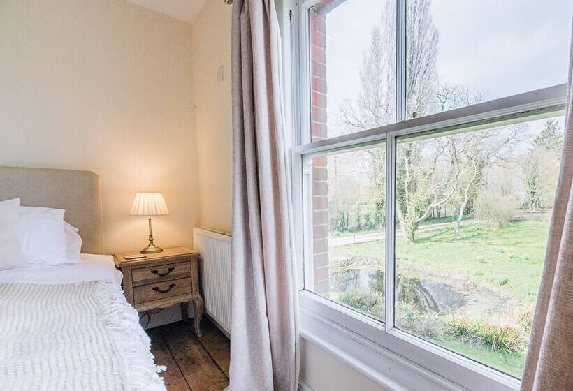 The Farmhouse, Boundary Farm, Framlingham