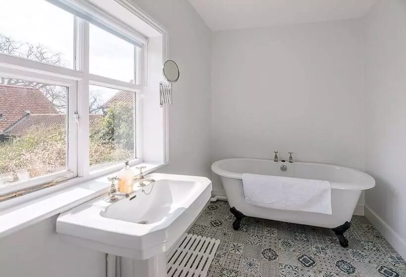 The Farmhouse, Boundary Farm, Framlingham